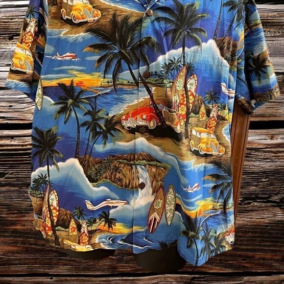 Royal Creations Hawaiian Aloha Button Down Shirt - Picture 2 of 16